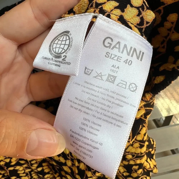 GANNI Goldstone Floral Crepe Shorts Size 40 - Picture 5 of 6